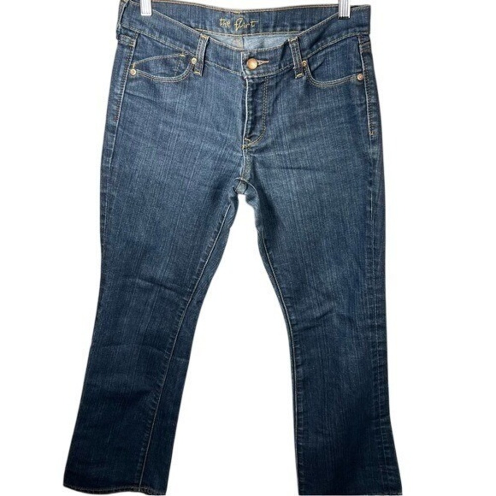 Old Navy The Flirt Bootcut Women's size 6 short